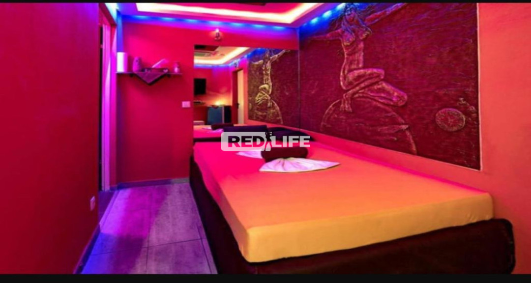 Relaxest&uacute;di&oacute; B&eacute;csben erotikus &eacute;s escort