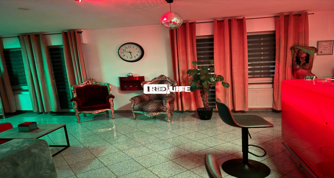 Privathaus Diskret Legal, Top Adresse,