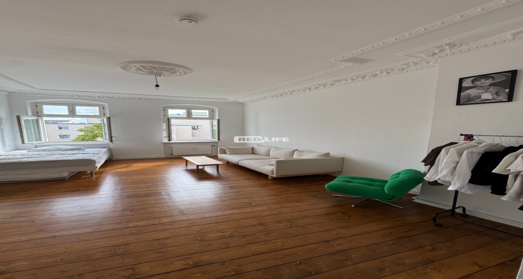 Helles, gro&szlig;z&uuml;giges Loft in Berlin