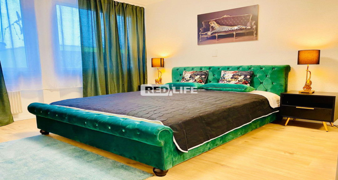 Girls Deluxe - der Name,