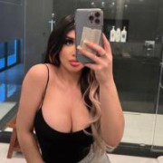 Emely25