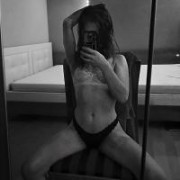 xFoxyxlou
