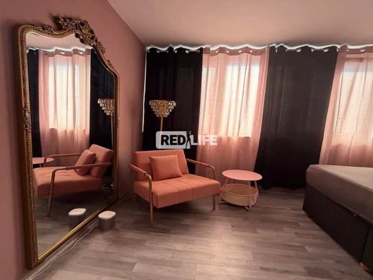 Besitzerin miete Privatwohnungen professionelle empfangsdame